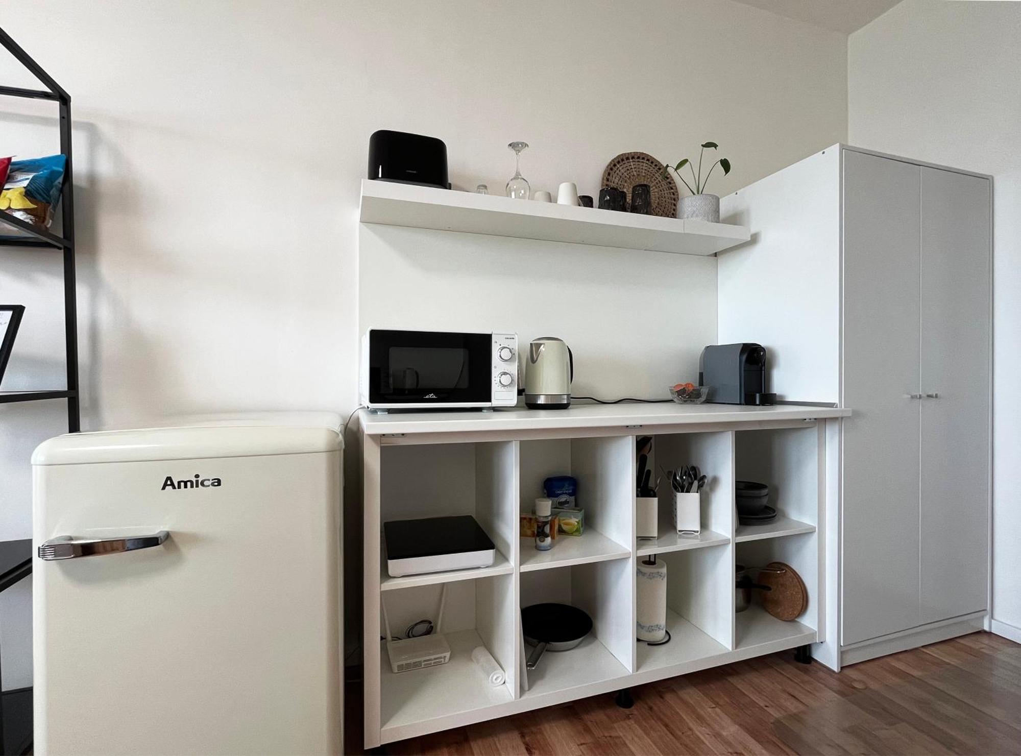 Air-Conditioned Studio, Close To City Centre & Tram Stop บราติสลาวา ภายนอก รูปภาพ
